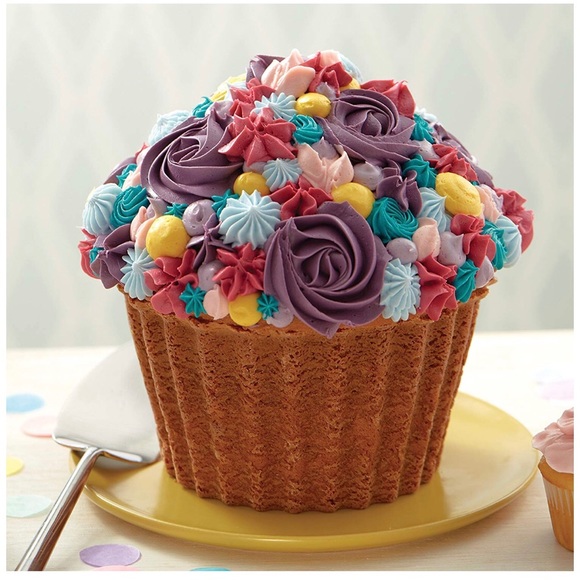 Wilton Party Supplies Wilton 3d Jumbo Cupcake Pan Brand New In Box